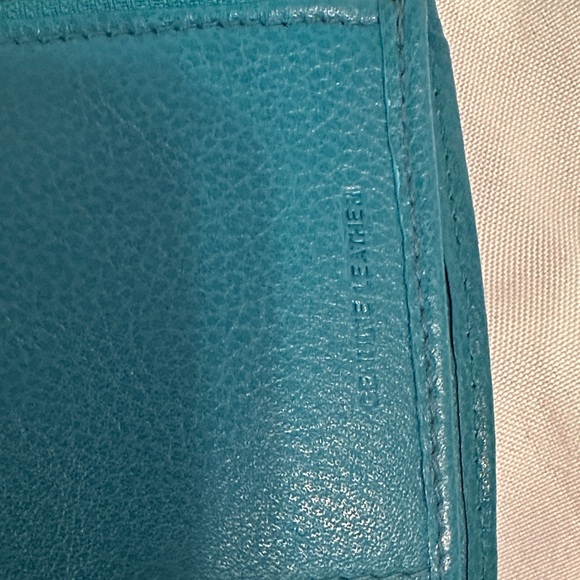 Liz Claiborne Vintage Teal Leather Wallet - Picture 3 of 9